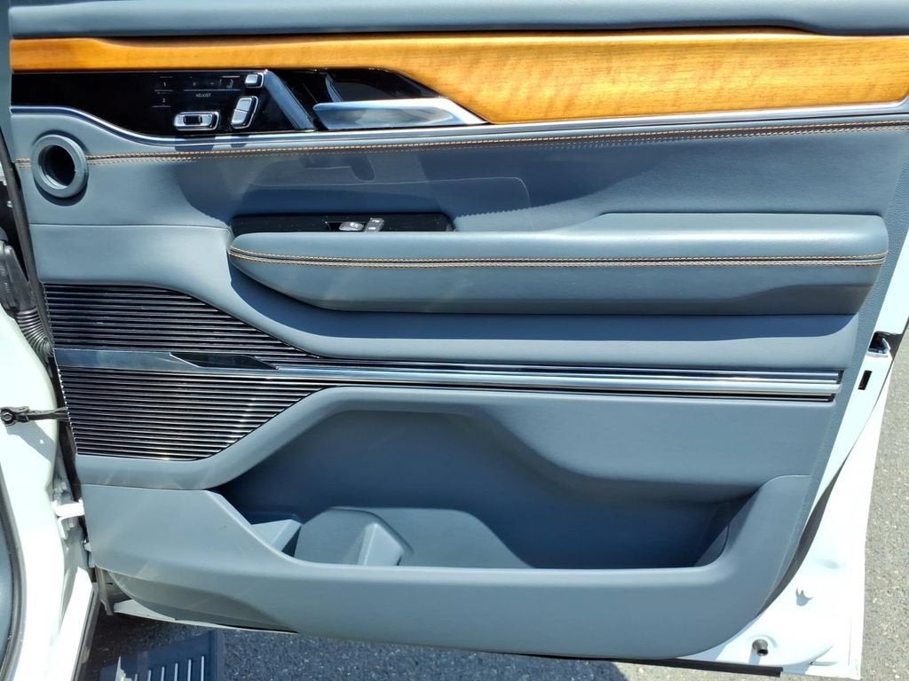 2022 Jeep Grand Wagoneer Series II