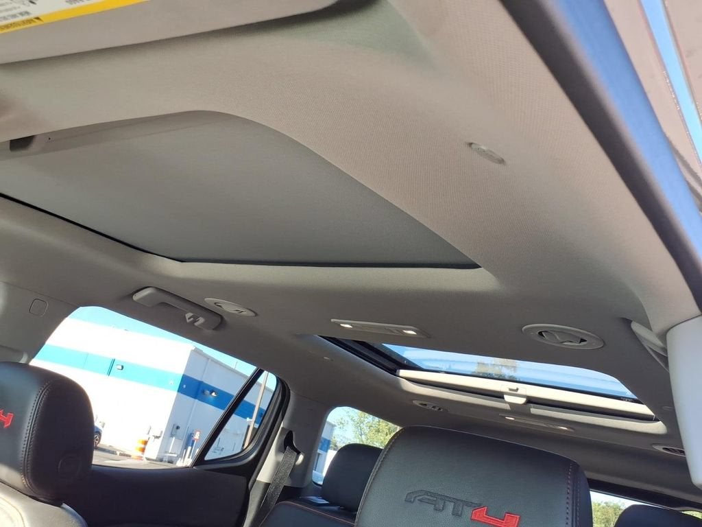 2023 GMC Acadia AT4