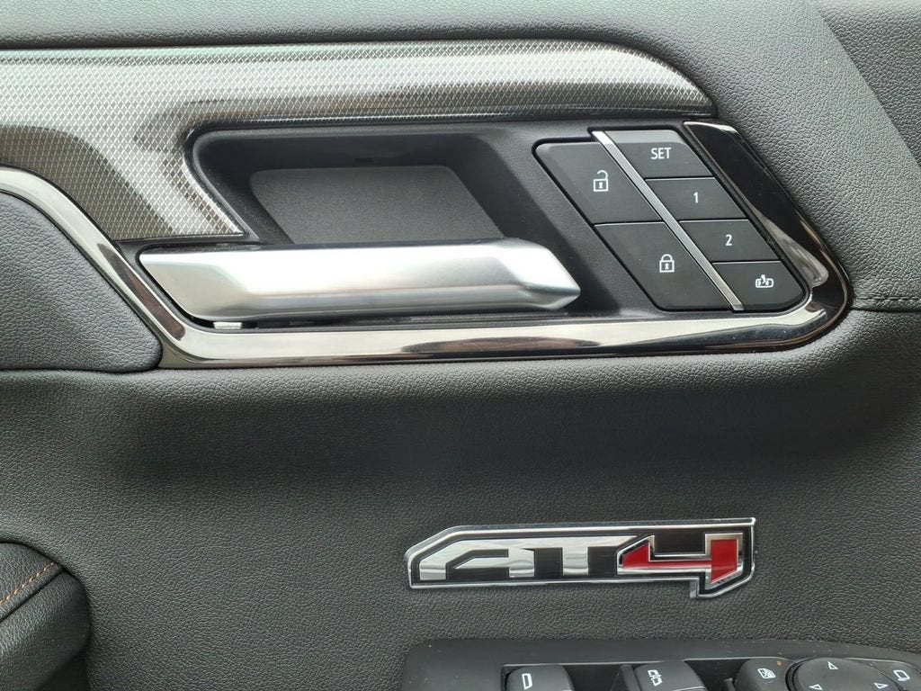 2025 GMC Sierra 1500 AT4