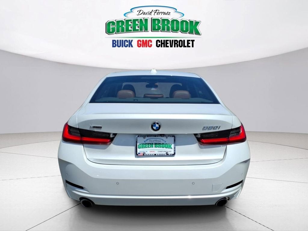 2023 BMW 3 Series 330i xDrive