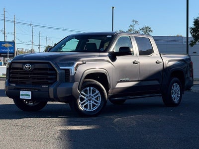 2024 Toyota Tundra 4WD SR5