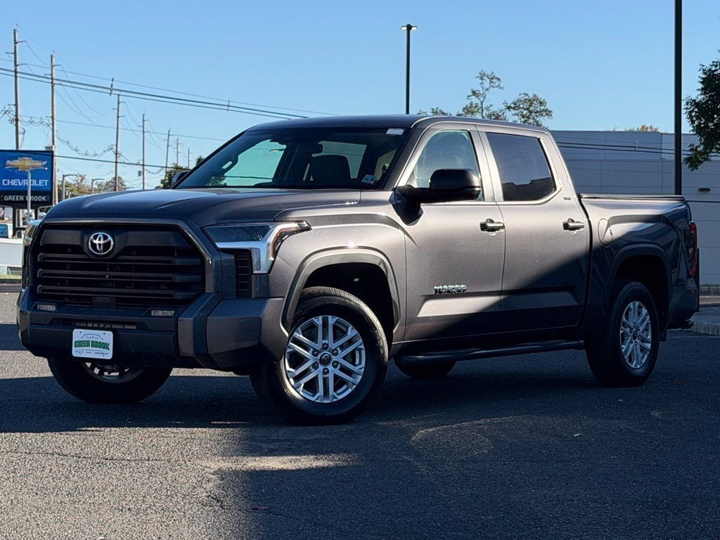 2024 Toyota Tundra 4WD SR5