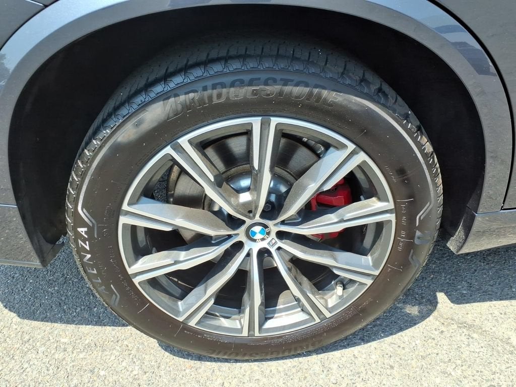 2021 BMW X5 M50i