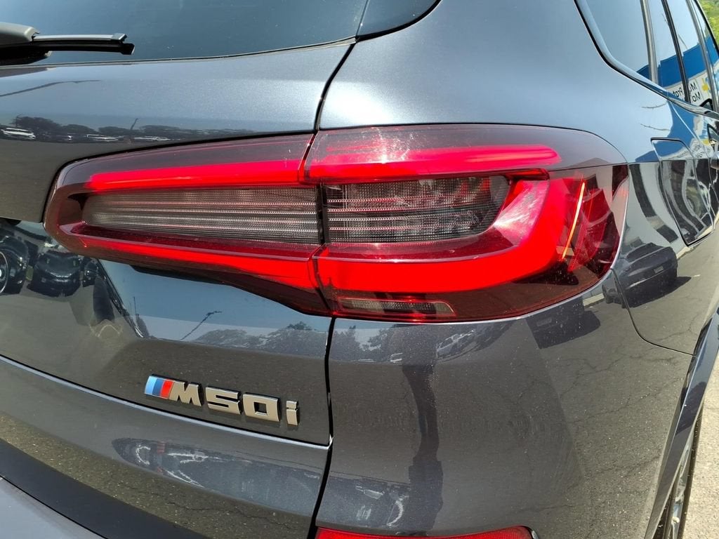 2021 BMW X5 M50i