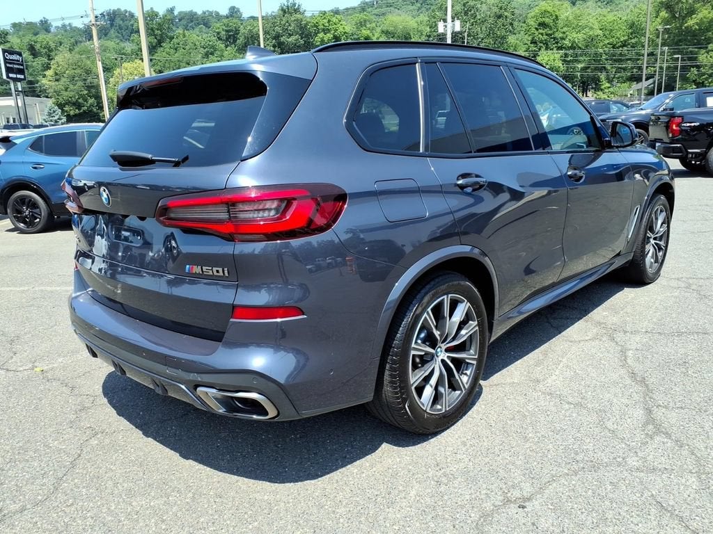 2021 BMW X5 M50i